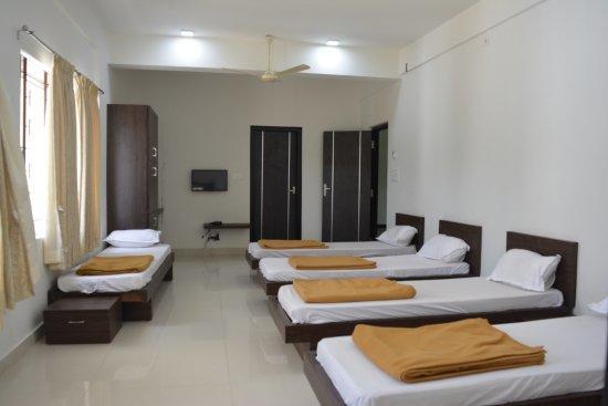 Ashirwad Comforts Hotel Kalasa Kültér fotó